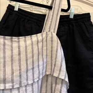 Quince Black/White shorts and tank set